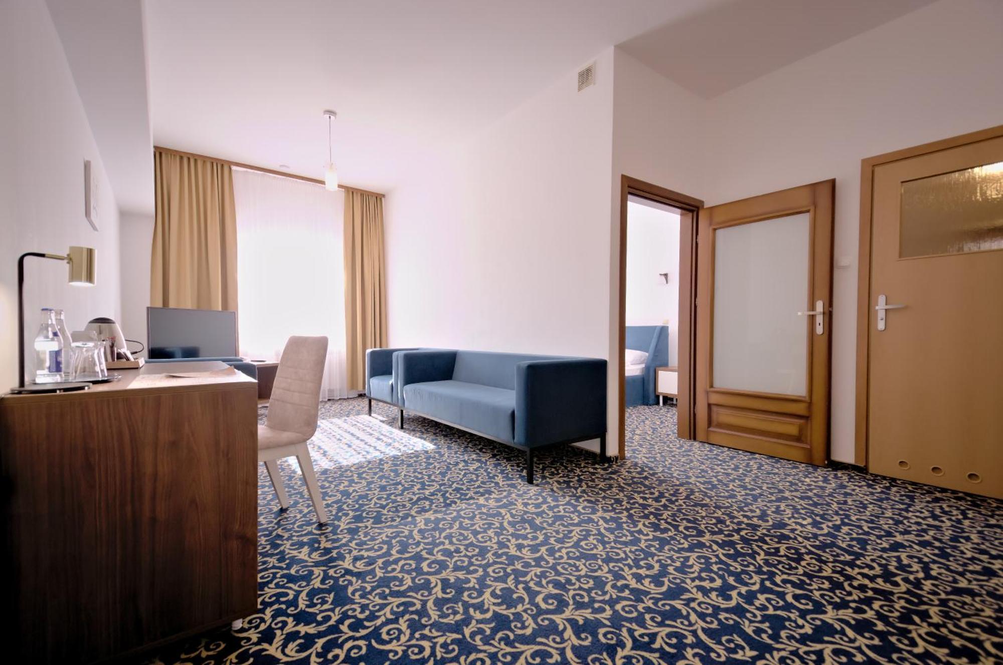 Hotel Sezam Махова Екстериор снимка