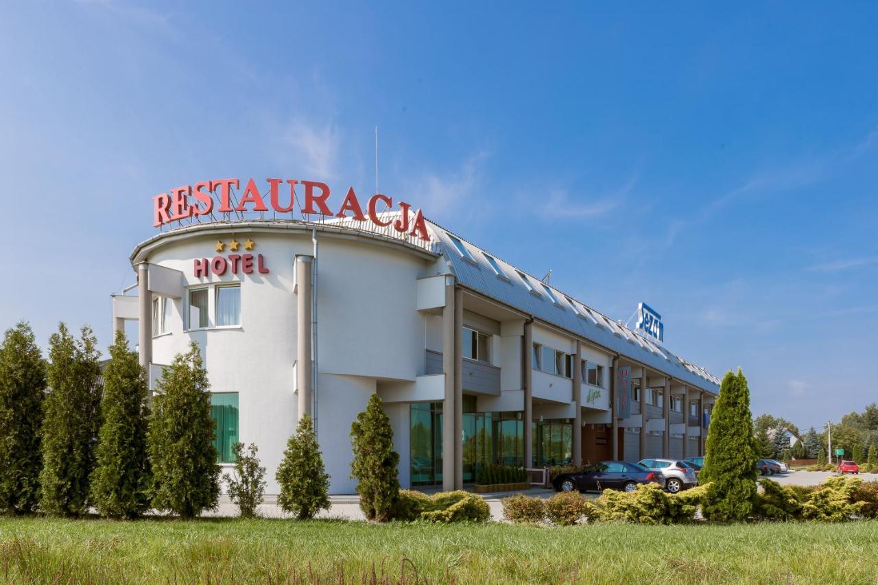 Hotel Sezam Махова Екстериор снимка